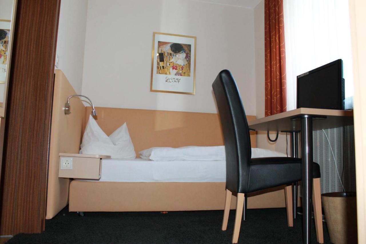 Hotel Huebler Frankfurt nad Menem Zewnętrze zdjęcie