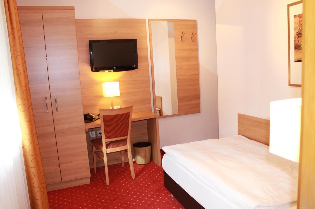 Hotel Huebler Frankfurt nad Menem Zewnętrze zdjęcie