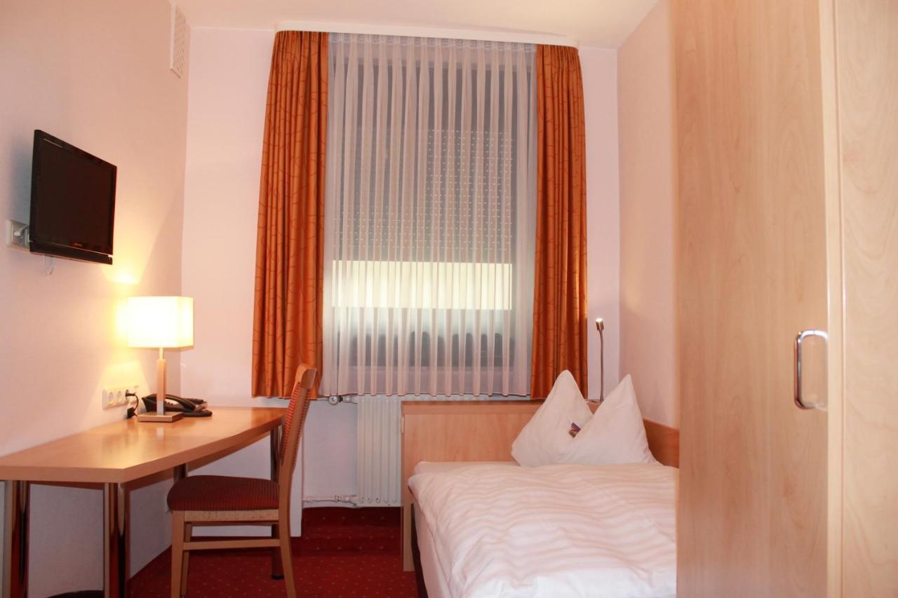 Hotel Huebler Frankfurt nad Menem Zewnętrze zdjęcie