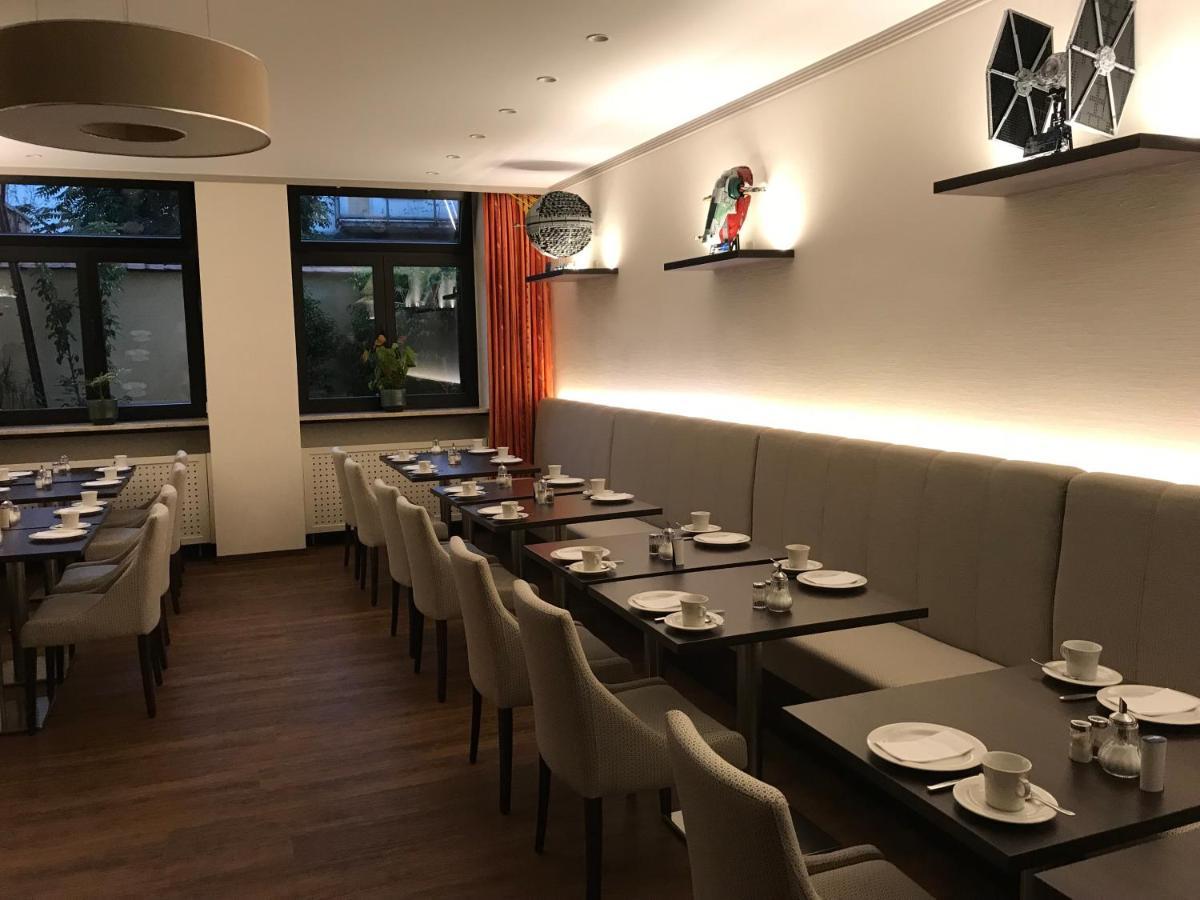 Hotel Huebler Frankfurt nad Menem Zewnętrze zdjęcie