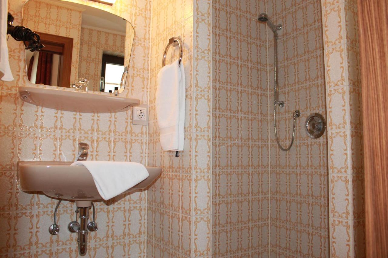 Hotel Huebler Frankfurt nad Menem Zewnętrze zdjęcie