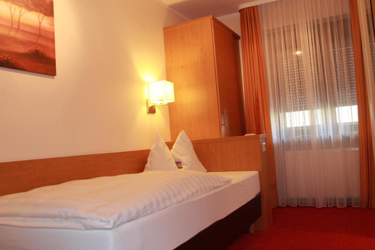 Hotel Huebler Frankfurt nad Menem Zewnętrze zdjęcie